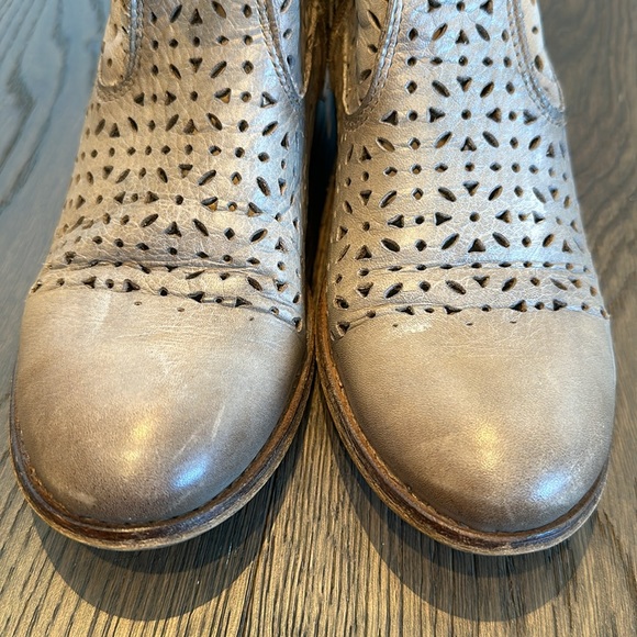 Taupe leather booties - Picture 5 of 5